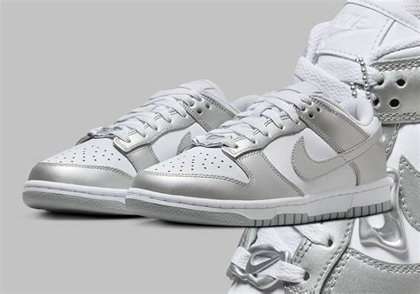 nike metallic dunks